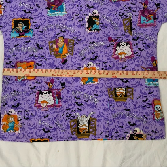 SB Fashion Scrubs V Neck Scrub Top Purple Background Medical Vet Tech
Sz Large - Picture 9 of 14